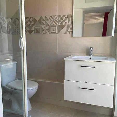 T2 100m De La Appartamento